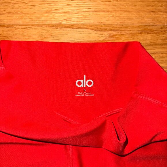 ALO Yoga 5" Airlift Energy Shorts Bright Red - Picture 3 of 6